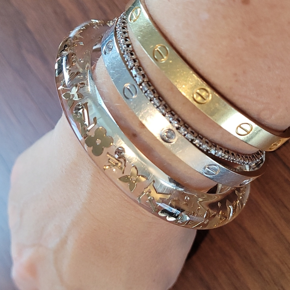 Louis Vuitton Lucite Bracelet - Picture 6 of 8
